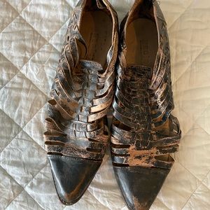 BEDSTU Las cruces size 9